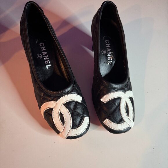 Classic Chanel Quilted Shoes, Mid-Heel - Picture 1 of 12